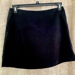 Lady Hagen golf skort. Black decent condition slight pull by back zipper.